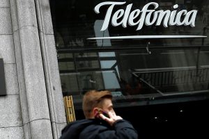 Le géant des télécommunications espagnol Telefonica suspend ses services d'appel de longue distance n'ayant pas été payé par le gouvernement